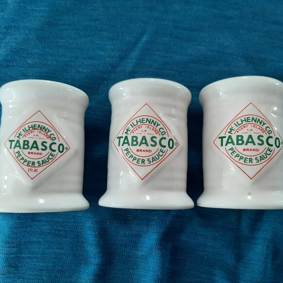 Tabasco salt peper sauce shaker set (3 pieces) - Picture 1 of 3